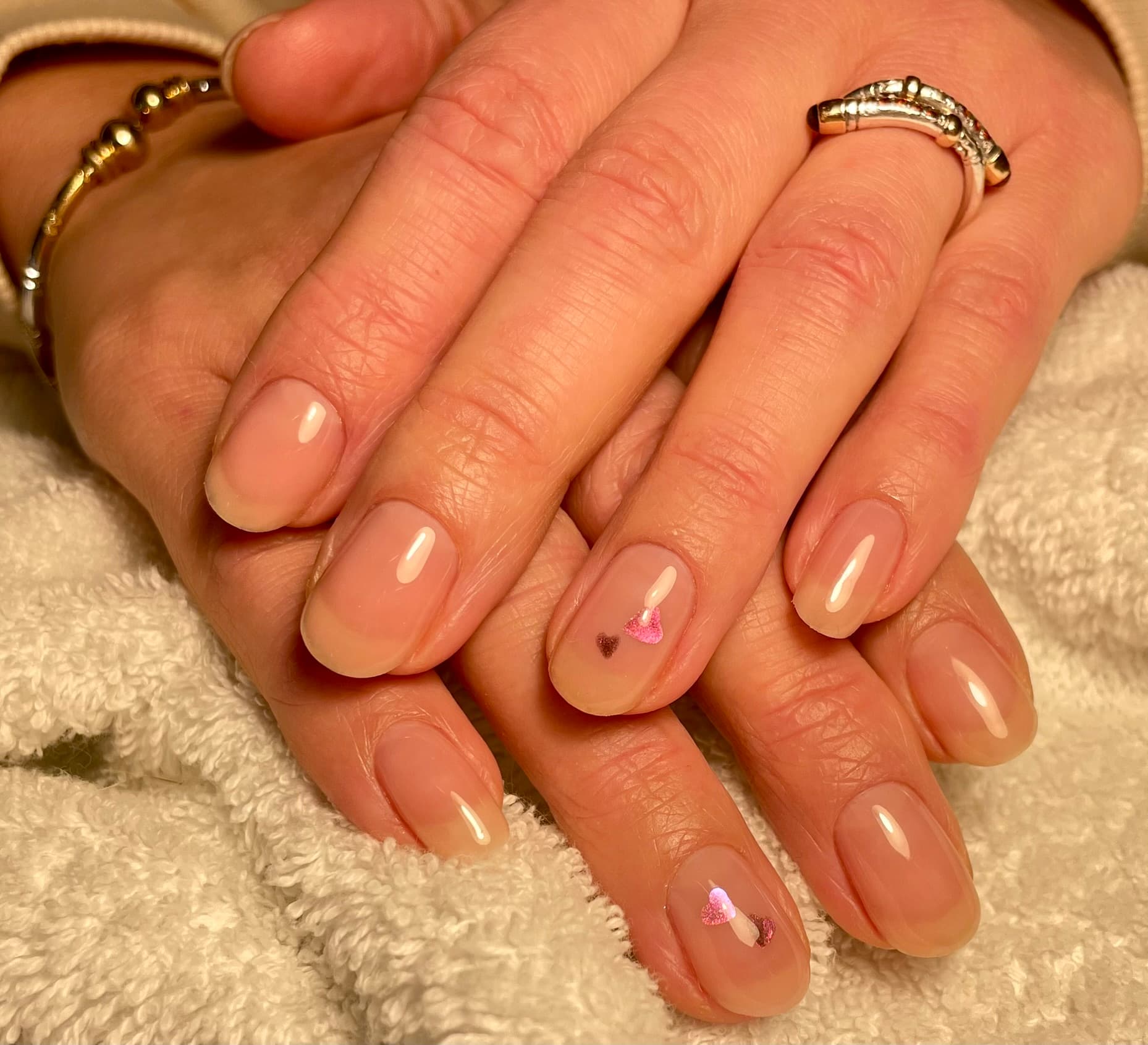 Nude minimaliste — Semi-permanent